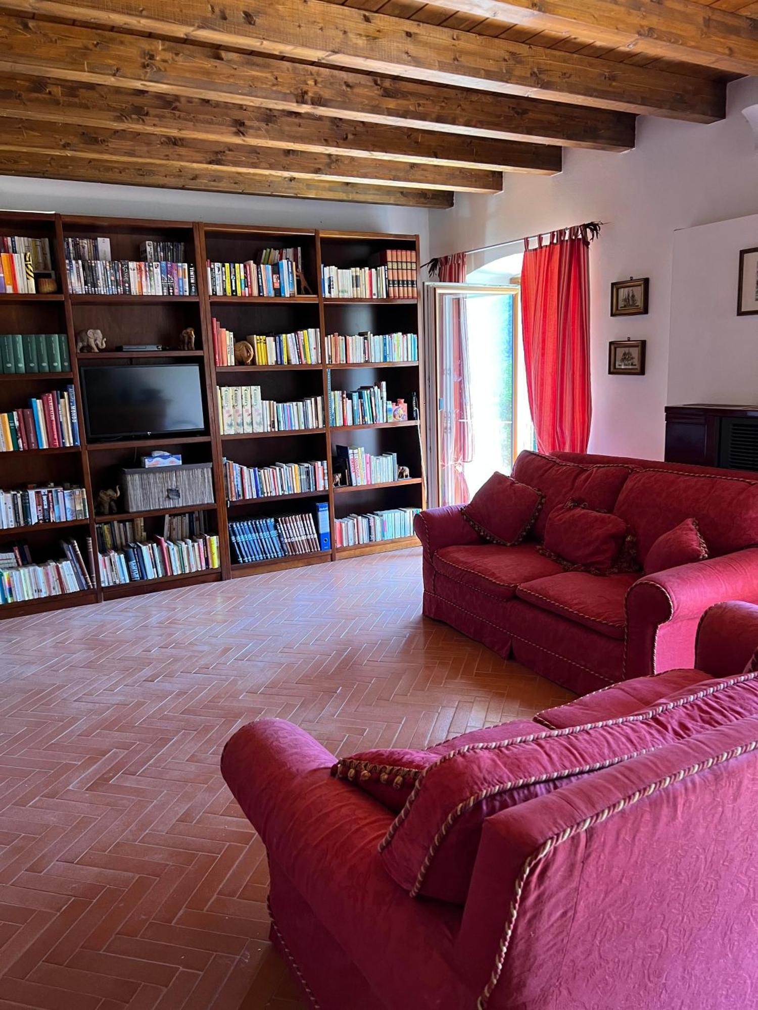 Casa Boru - A Beautiful Fully Restored Spacious House With Fantastic Views Holiday home Calice al Cornoviglio